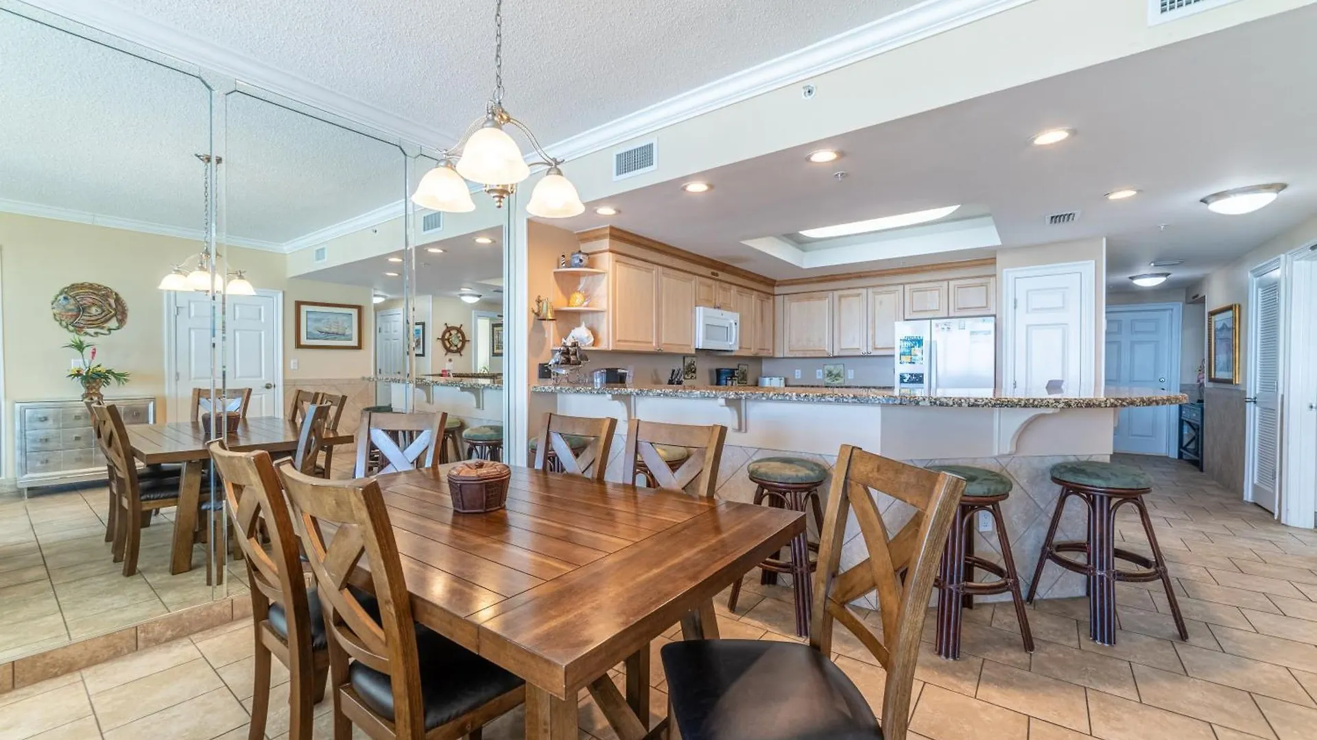 Boardwalk 1101 'Parrothead Paradise' Panama City Beach Holiday home