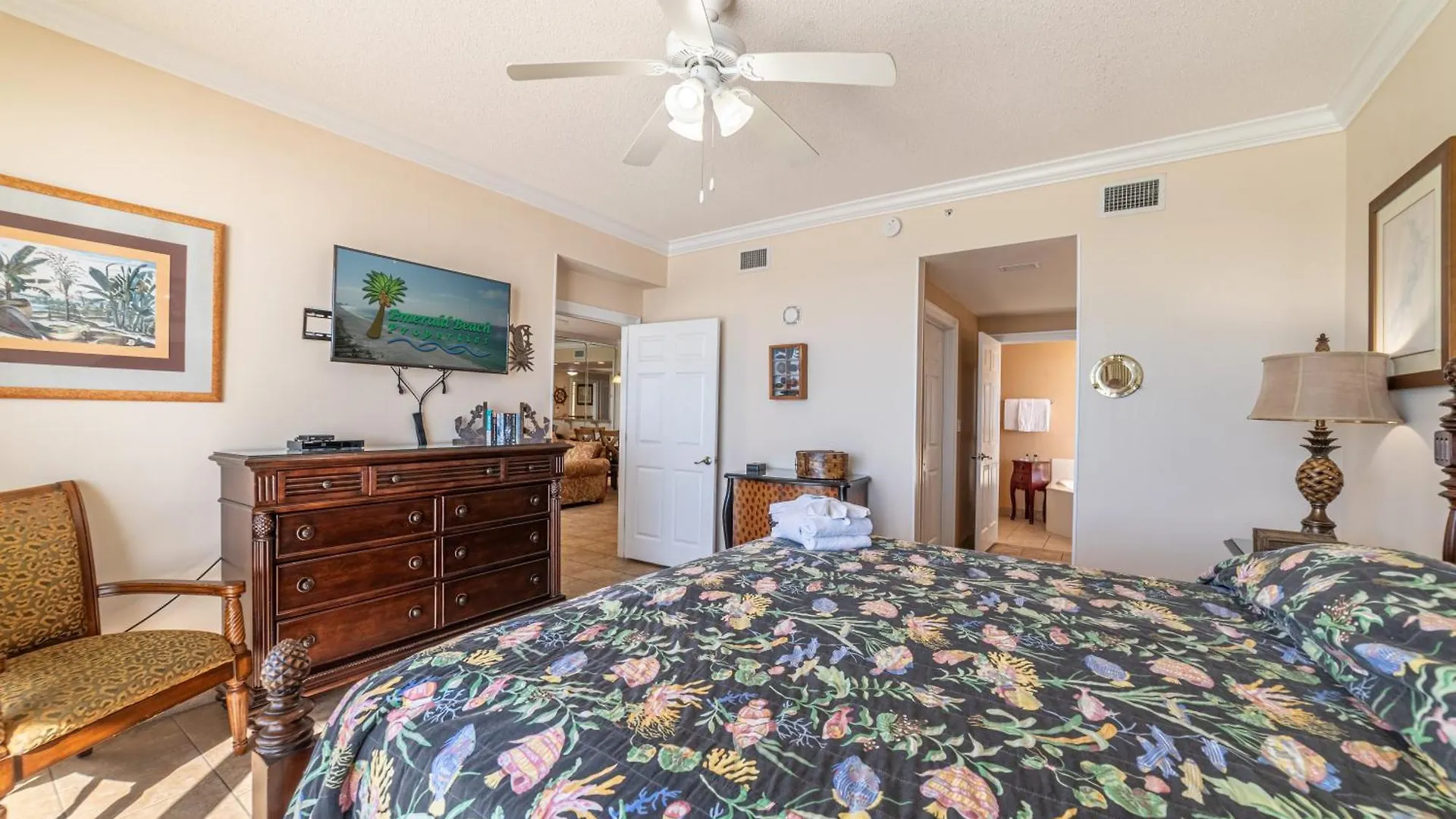 Boardwalk 1101 'Parrothead Paradise' Panama City Beach Holiday home